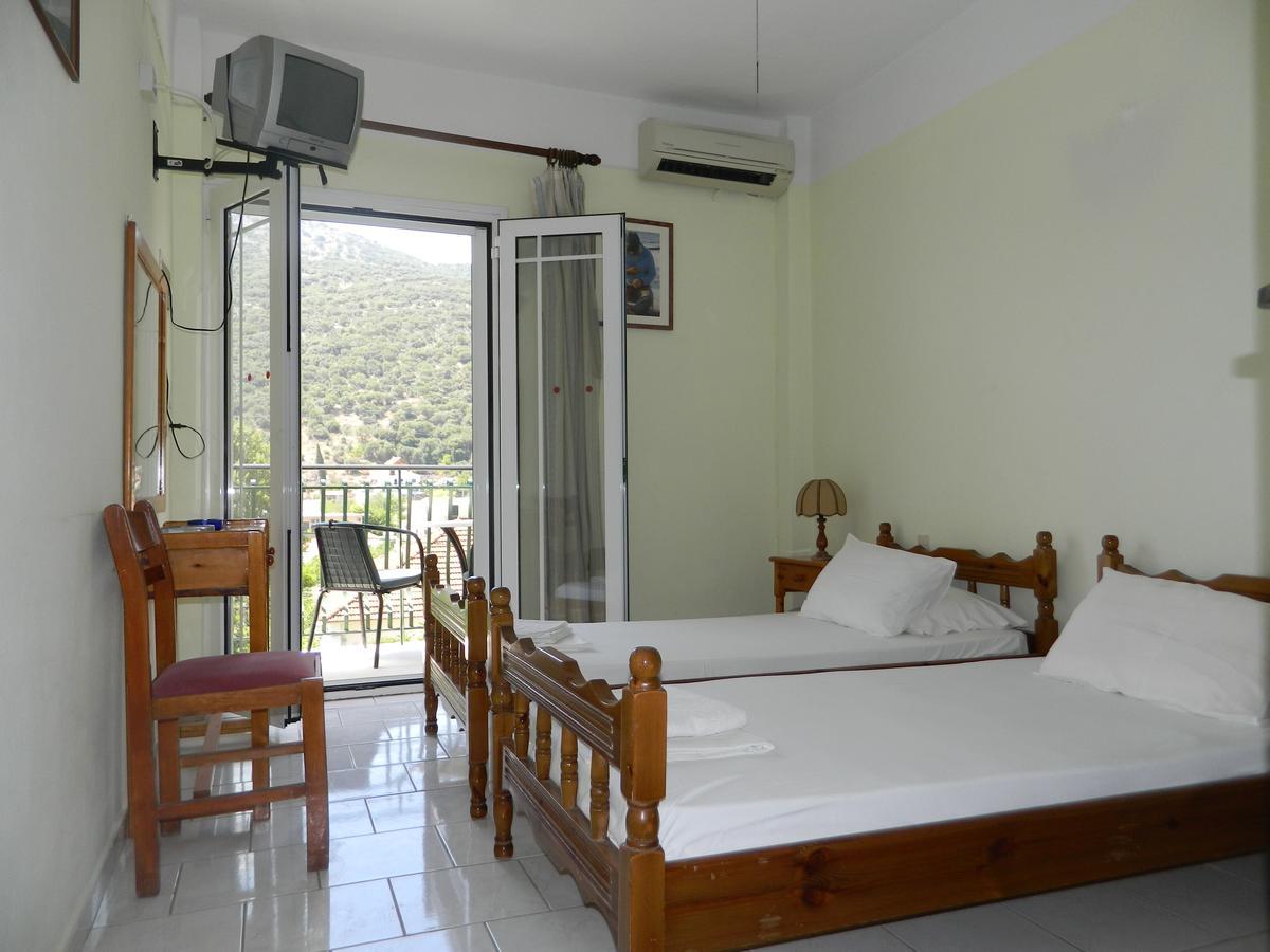 Logara'S Apartments Agia Efimia 外观 照片